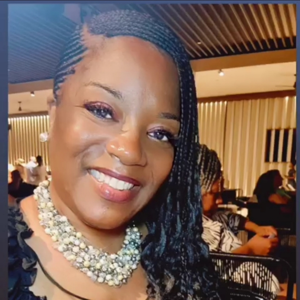 Meet your Posher, Tenisha